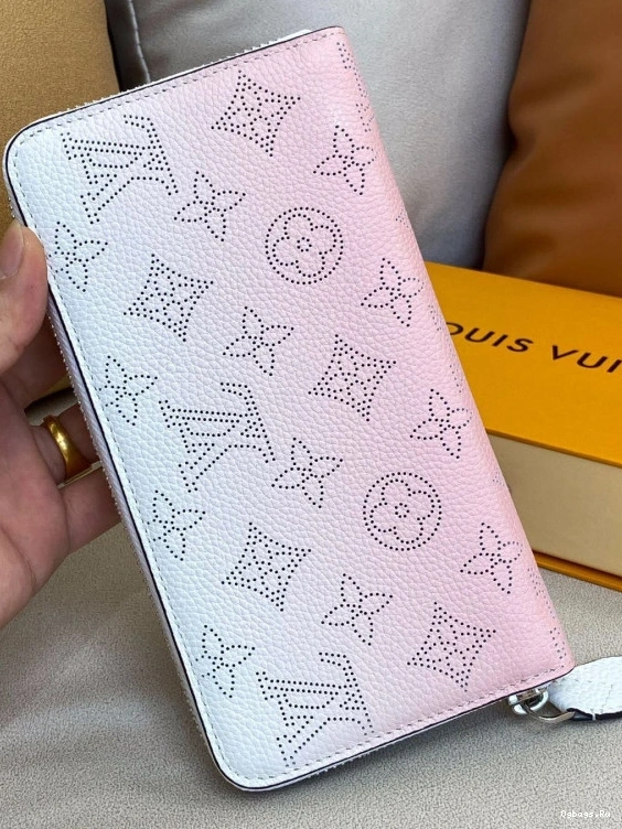 VUITTON ZIPPY WALLET LOUIS 0110